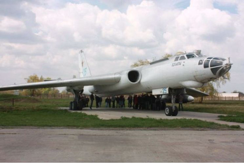 Ту 16
