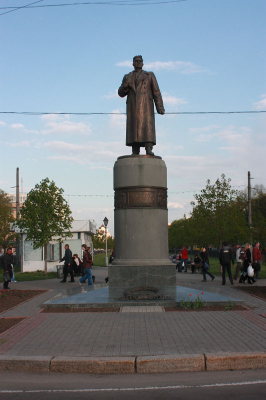 Памятник Генералу Зыгину в Полтаве