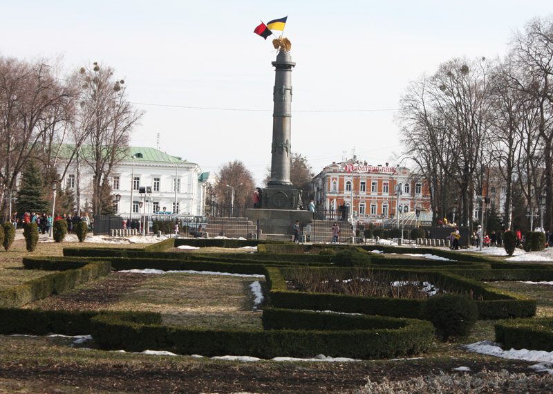 Монумент-Славы-в-Полтаве