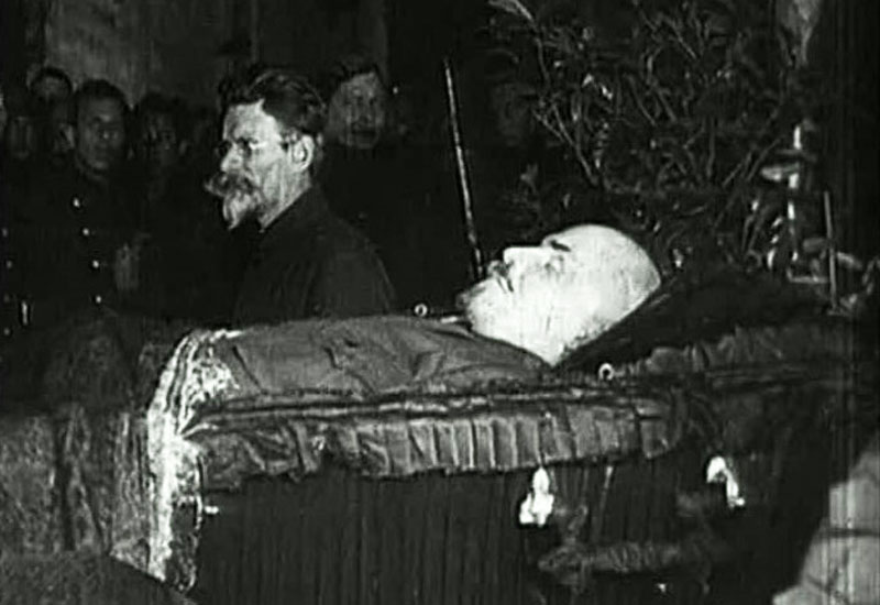 lenin-v-mavzolee