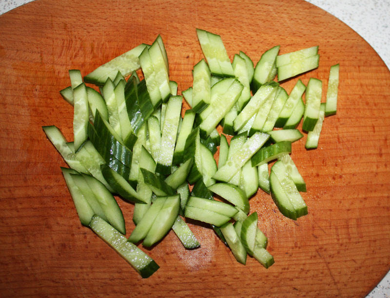 ogurec-dlya-salata