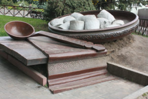 Памятник полтавским галушкам