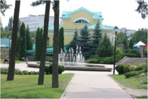 Вход в Софиевский дендропарк
