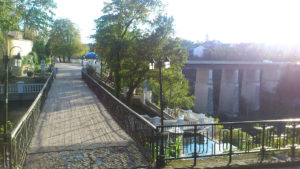 Новоплановский мост днём