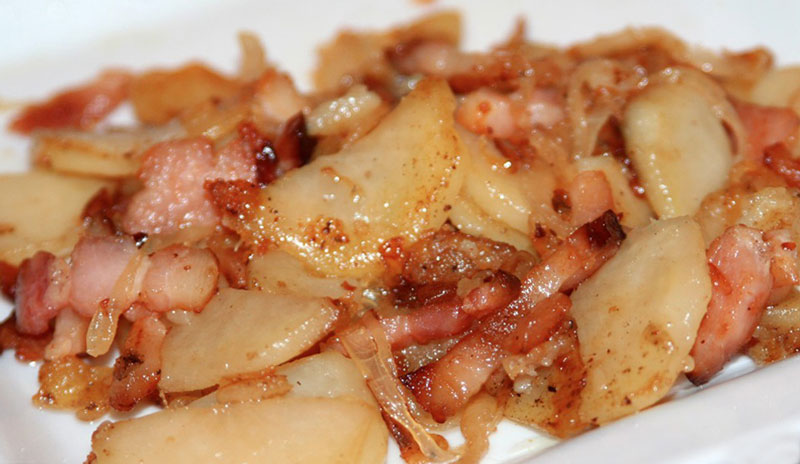 Картошка жаренная с салом