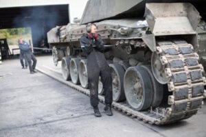 4-tank-surovaya-tehnika