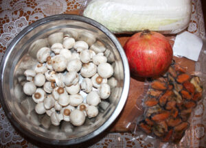 ingredienti-gribnoy-salat-s-moreproduktami